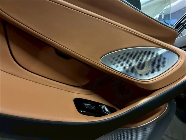 2025 Mclaren GTS thumbnail 33