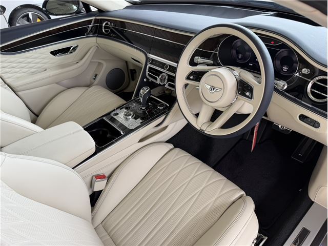 2023 Bentley FLYING SPUR — миниатюра 11