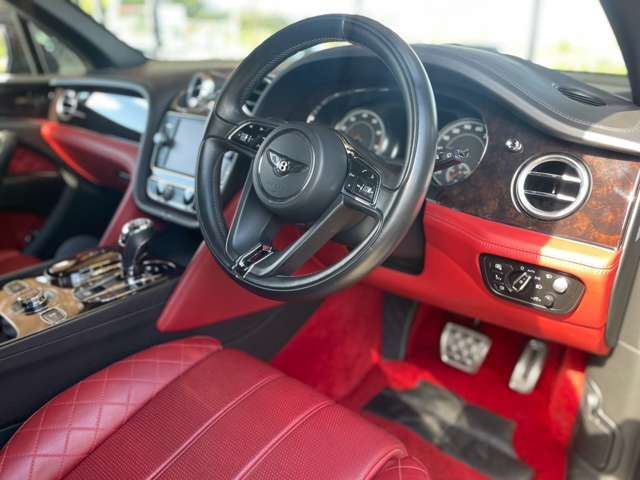 2016 Bentley BENTAYGA — миниатюра 18