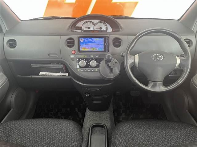 صورة 2 لـ 2013 Toyota SIENTA