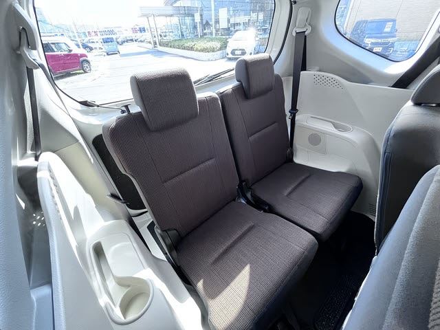 2016 Toyota SIENTA — фото 10