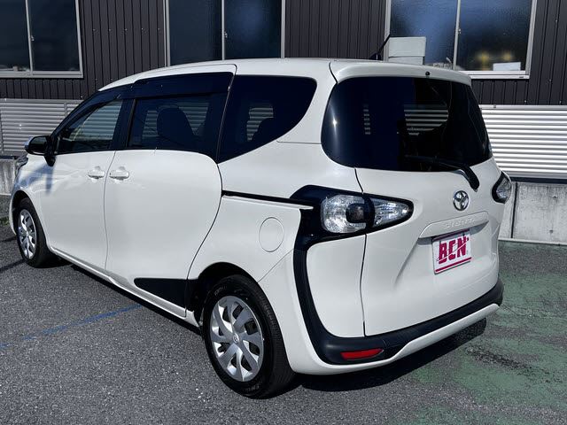 2016 Toyota SIENTA — фото 9