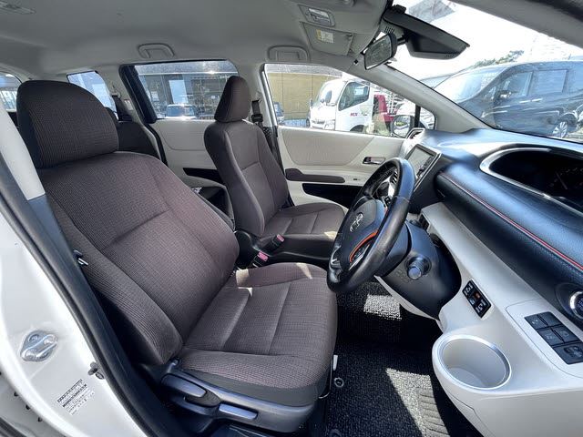 2016 Toyota SIENTA — фото 4