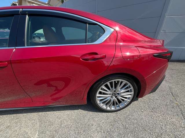 2021 Lexus IS — миниатюра 46