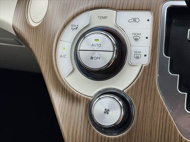 2016 Toyota SIENTA — фото 4