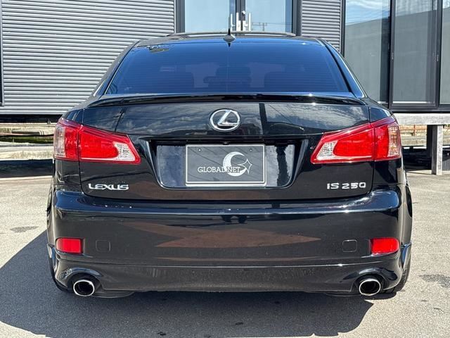 2010 Lexus IS — миниатюра 11