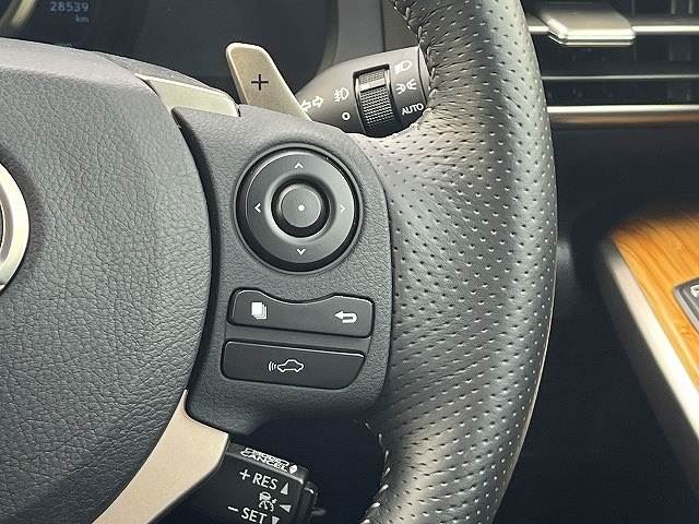 2014 Lexus IS — миниатюра 16