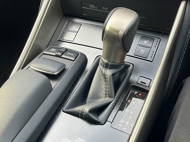 2014 Lexus IS — миниатюра 23