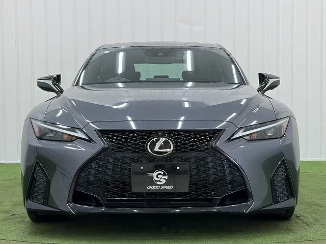 2021 Lexus IS — миниатюра 15