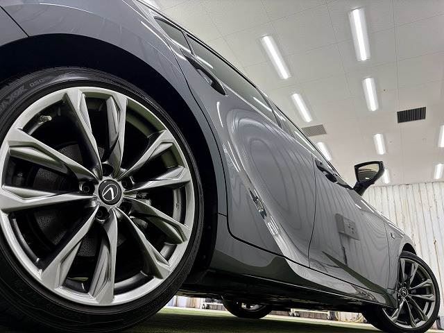 2021 Lexus IS — миниатюра 19