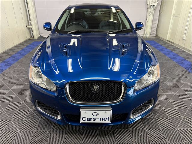 2010 Jaguar XF — фото 2