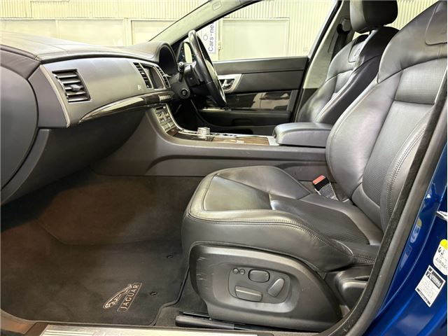 2010 Jaguar XF — миниатюра 44