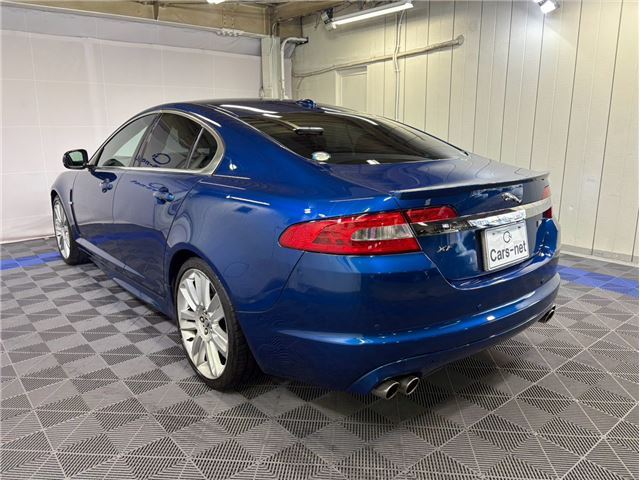 2010 Jaguar XF — фото 9