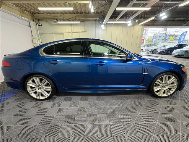 2010 Jaguar XF — фото 6