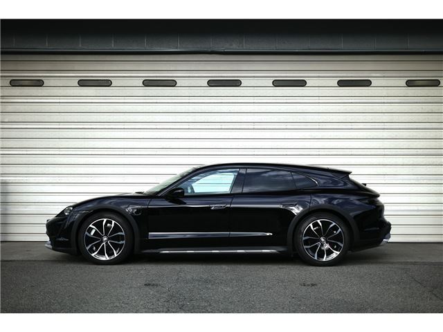 صورة 8 لـ 2023 Porsche TAYCAN CROSS TURISMO