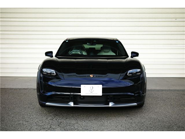 صورة 7 لـ 2023 Porsche TAYCAN CROSS TURISMO