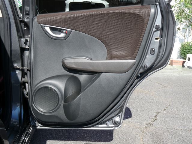 2011 Honda FIT SHUTTLE HYBRID — миниатюра 34
