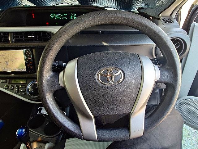 صورة مصغرة 14 لـ 2012 Toyota AQUA