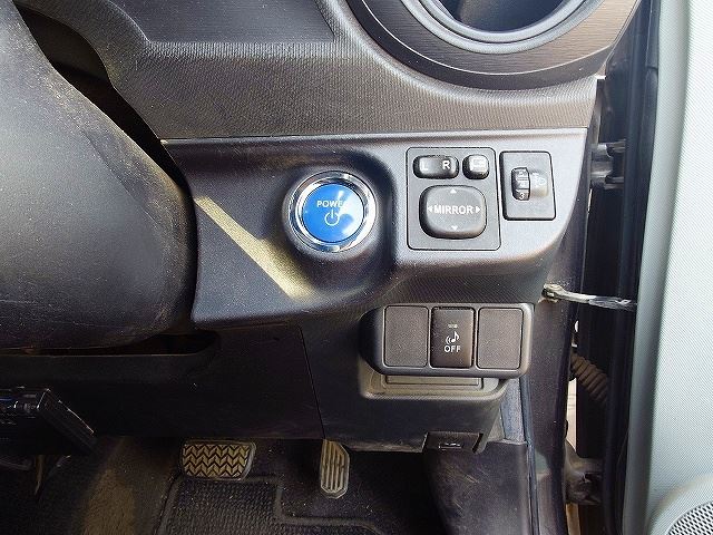 صورة مصغرة 11 لـ 2012 Toyota AQUA
