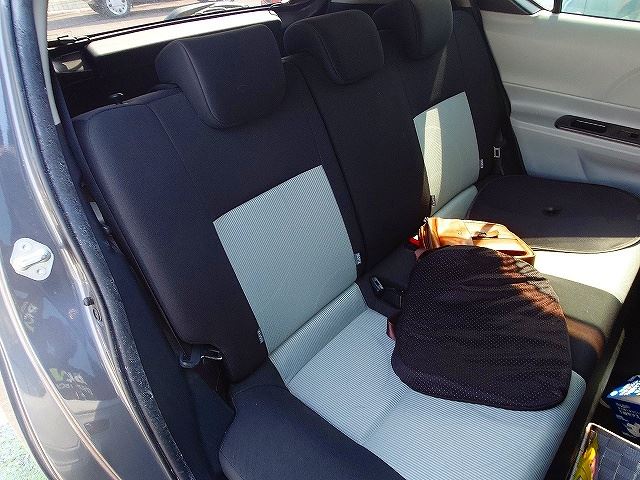 2012 Toyota AQUA — фото 10