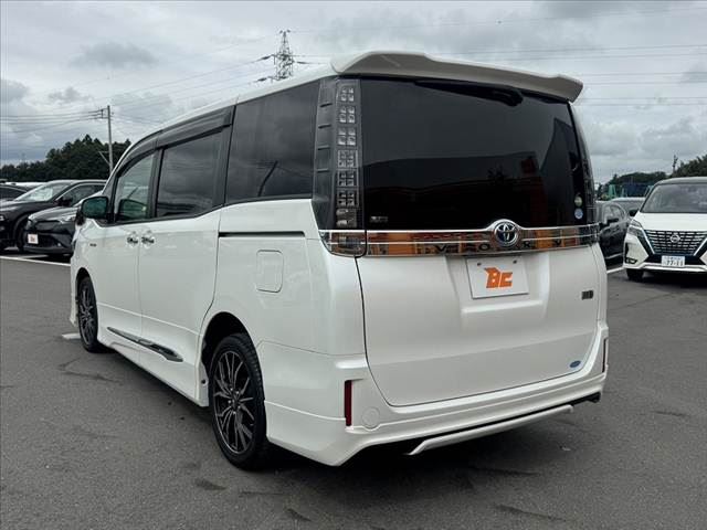 2014 Toyota VOXY 缩略图 13