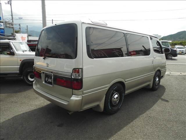 صورة 2 لـ 2003 Toyota HIACE