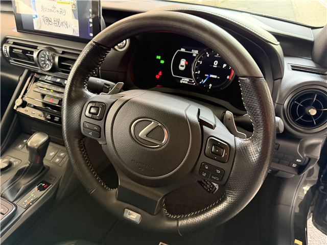 2023 Lexus IS — миниатюра 29