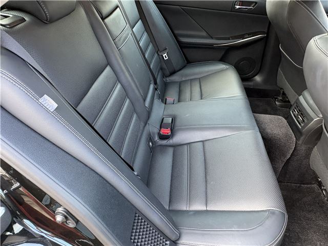 2013 Lexus IS — миниатюра 11