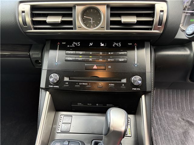 2013 Lexus IS — миниатюра 28