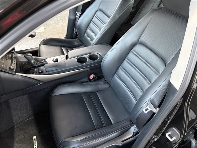 2013 Lexus IS — миниатюра 76