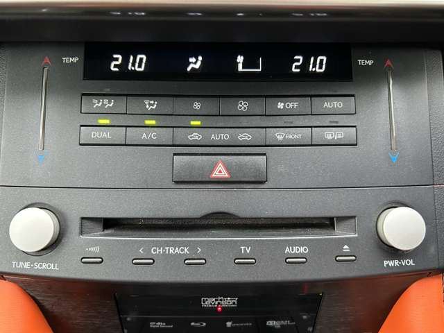 صورة مصغرة 15 لـ 2015 Lexus RC F