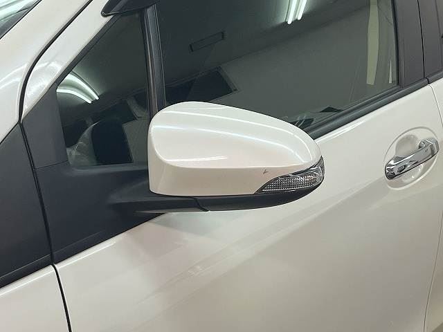 2017 Toyota VITZ 缩略图 14