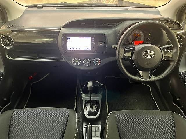 2017 Toyota VITZ 照片 2