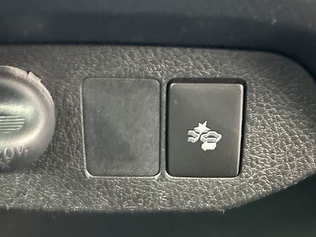 2017 Toyota VITZ 缩略图 11