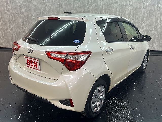 2017 Toyota VITZ 缩略图 24