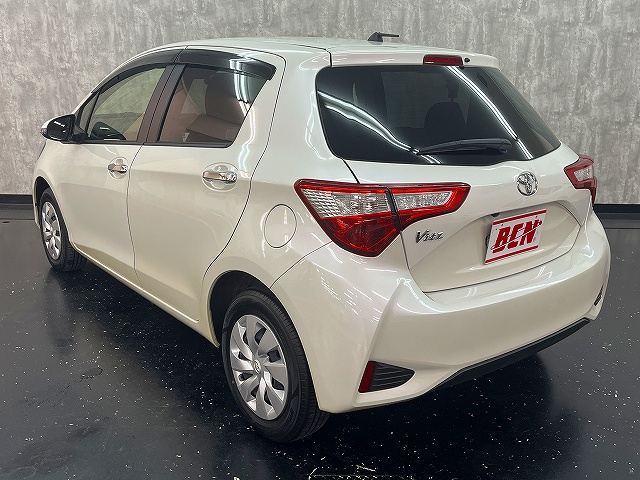 2017 Toyota VITZ 缩略图 26