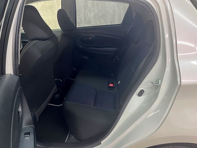 2017 Toyota VITZ 缩略图 32