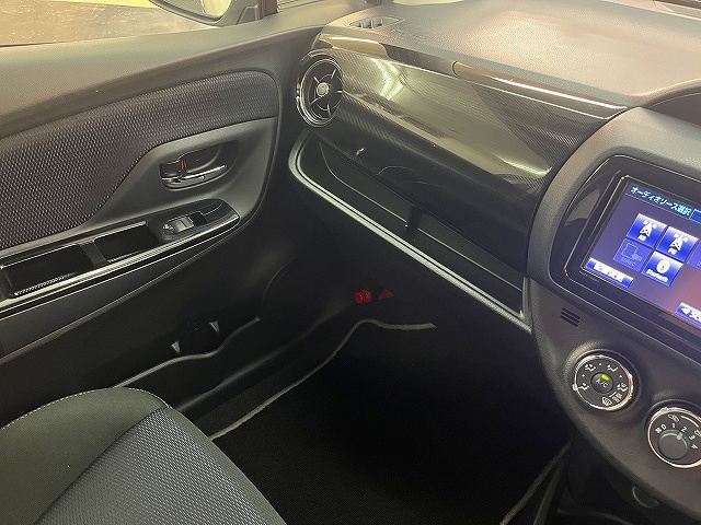 2017 Toyota VITZ 缩略图 35