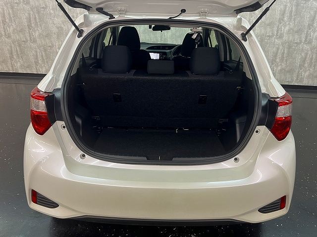 2017 Toyota VITZ 缩略图 37