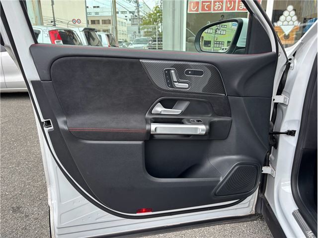 2021 Mercedes-BENZ GLB 缩略图 38