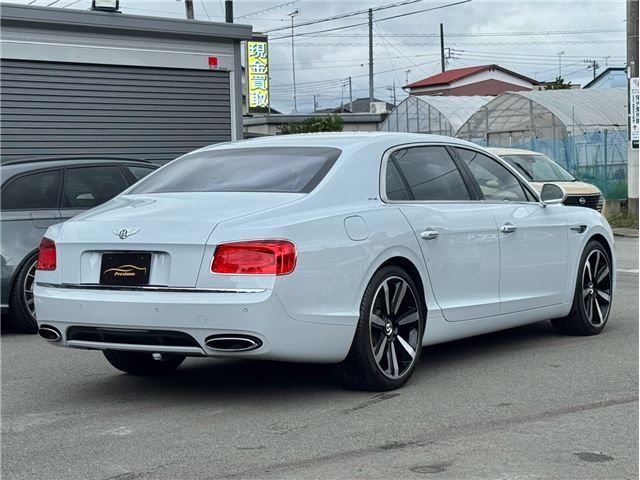 2016 Bentley FLYING SPUR 照片 2