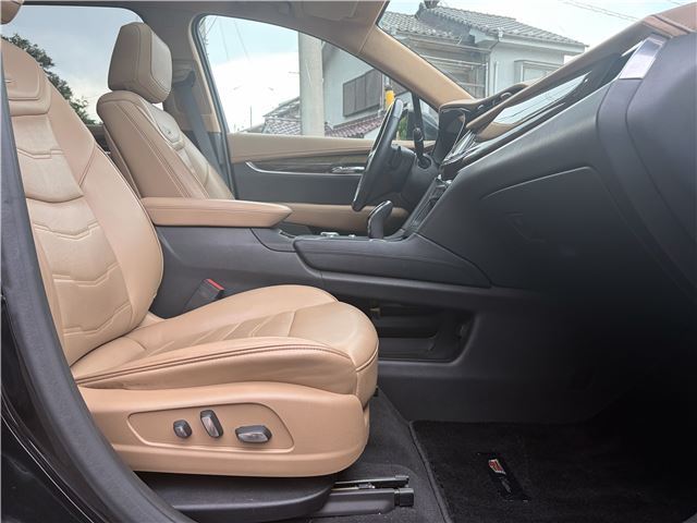 2020 Cadillac XT6 — миниатюра 28