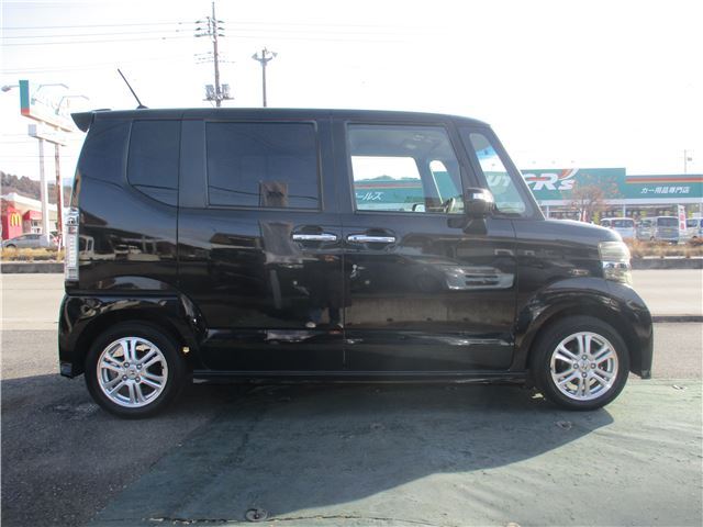 2011 Honda N-BOX — фото 3