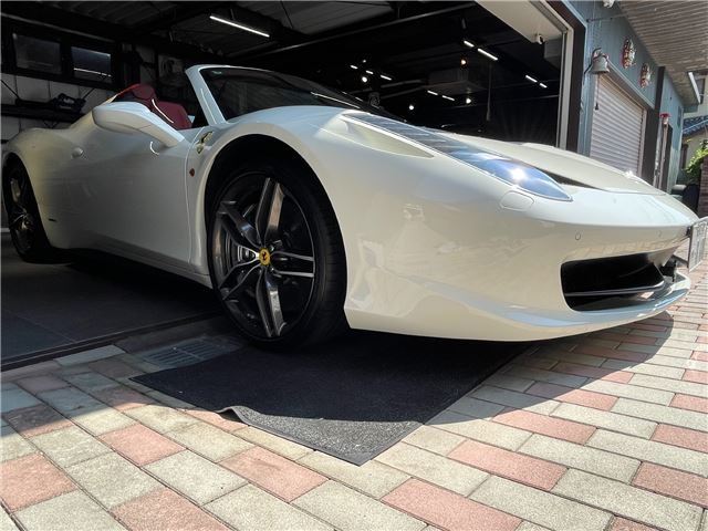 2013 Ferrari 458 SPIDER — миниатюра 16