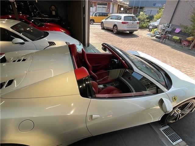 2013 Ferrari 458 SPIDER — миниатюра 24