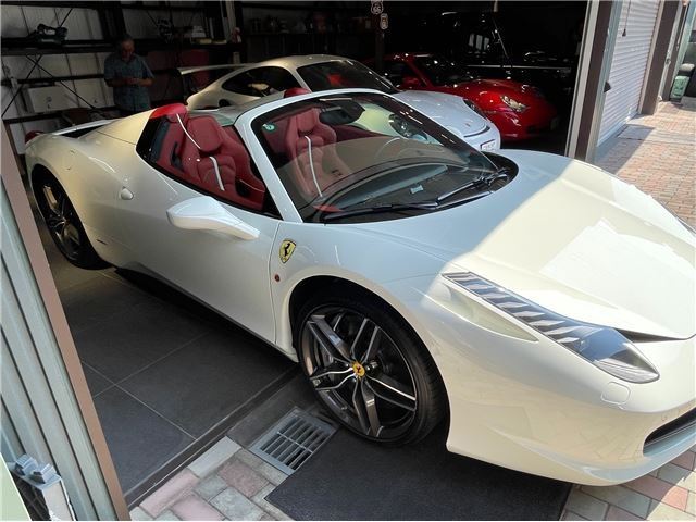2013 Ferrari 458 SPIDER — миниатюра 26