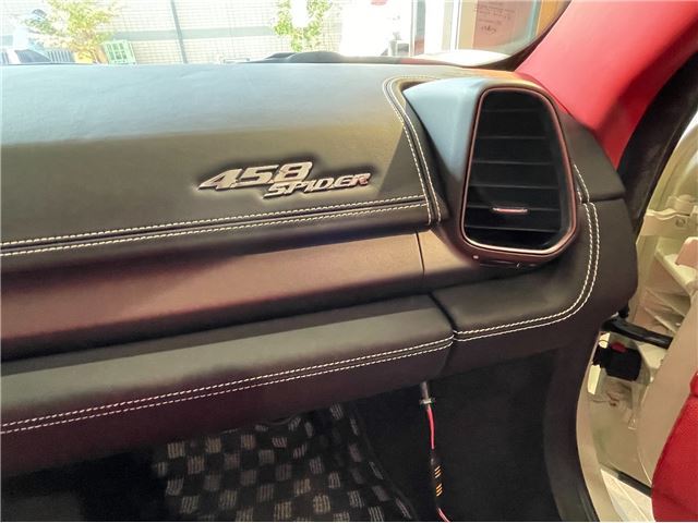 2013 Ferrari 458 SPIDER — миниатюра 47