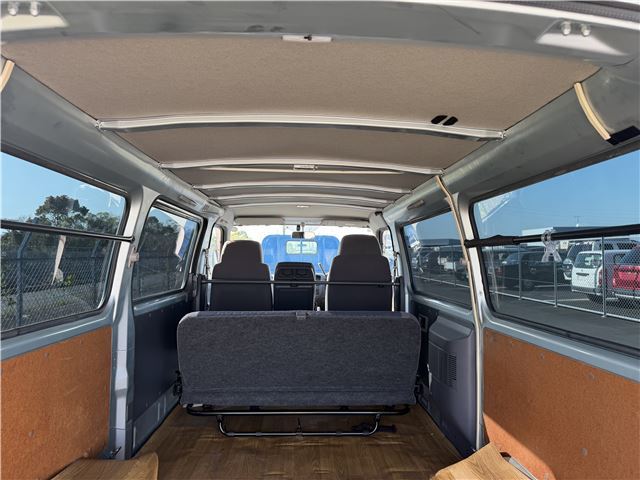 2001 Nissan CARAVAN 缩略图 29