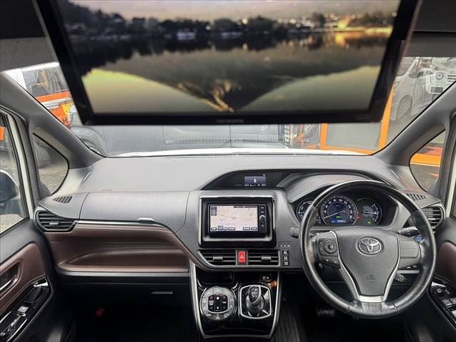 صورة 2 لـ 2017 Toyota ESQUIRE