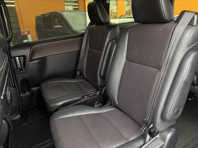 صورة مصغرة 18 لـ 2017 Toyota ESQUIRE